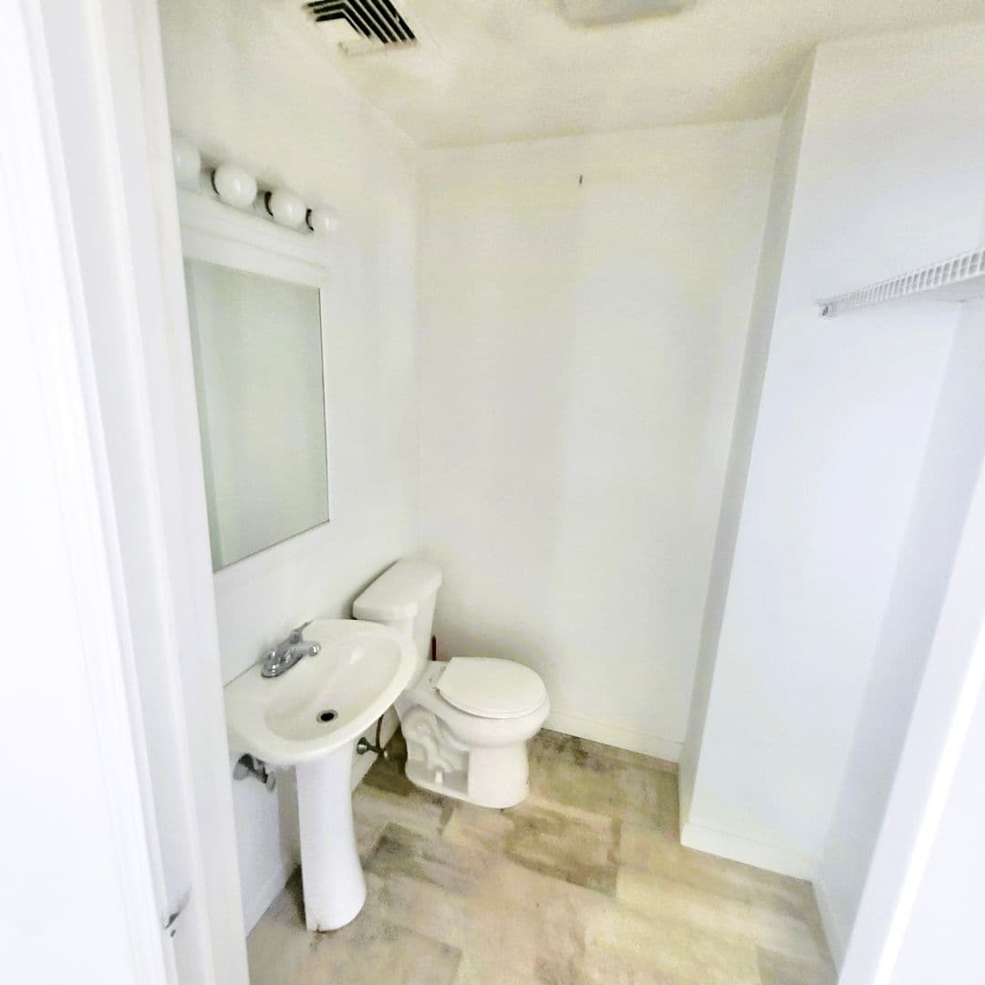 Providence House: 27 Felix Street #2