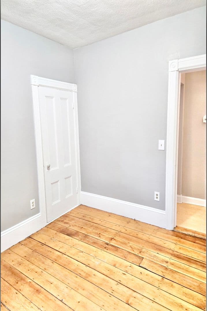 Pawtucket Apartment: 90-92 Boutwell Street
