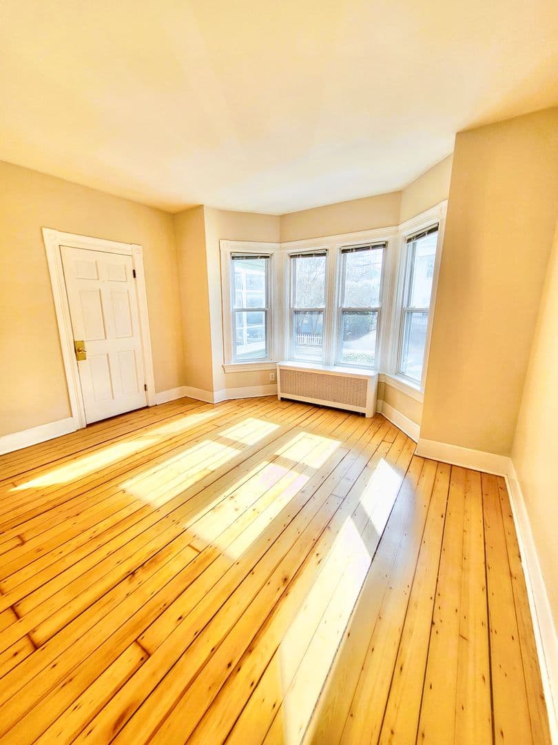 Providence Apartment: 50-52 East George Street