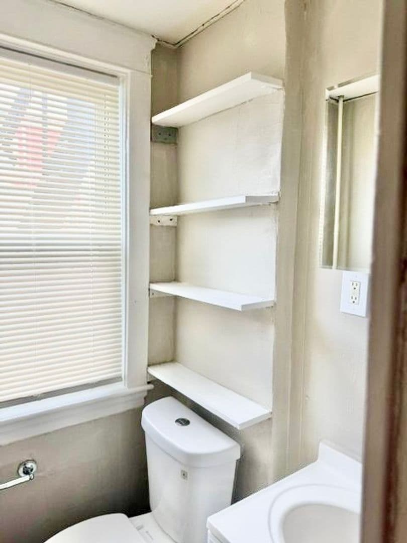 Pawtucket Apartment: 161 Montgomery Street - Unit 4