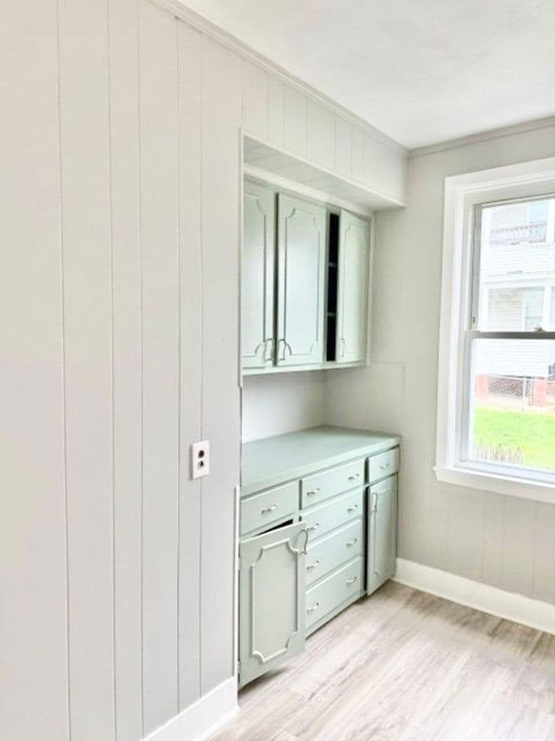Providence Apartment: 457 Admiral Street
