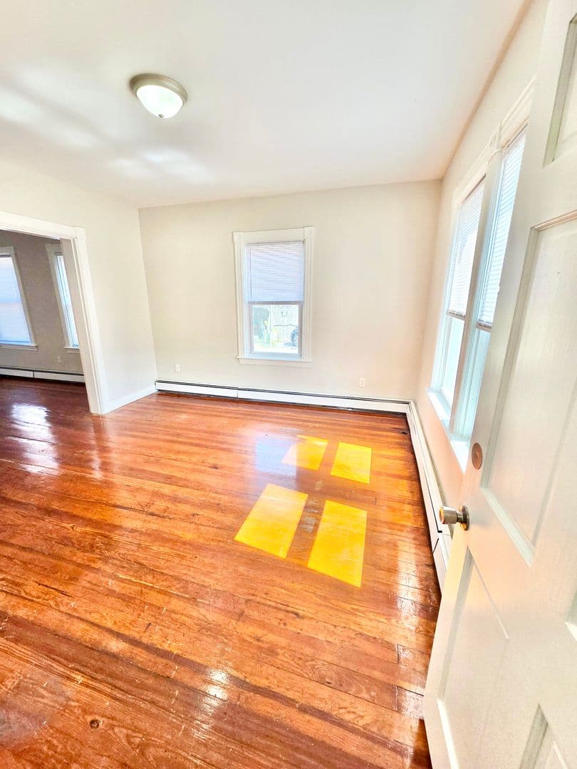 Pawtucket Apartment: 53 Sisson Street