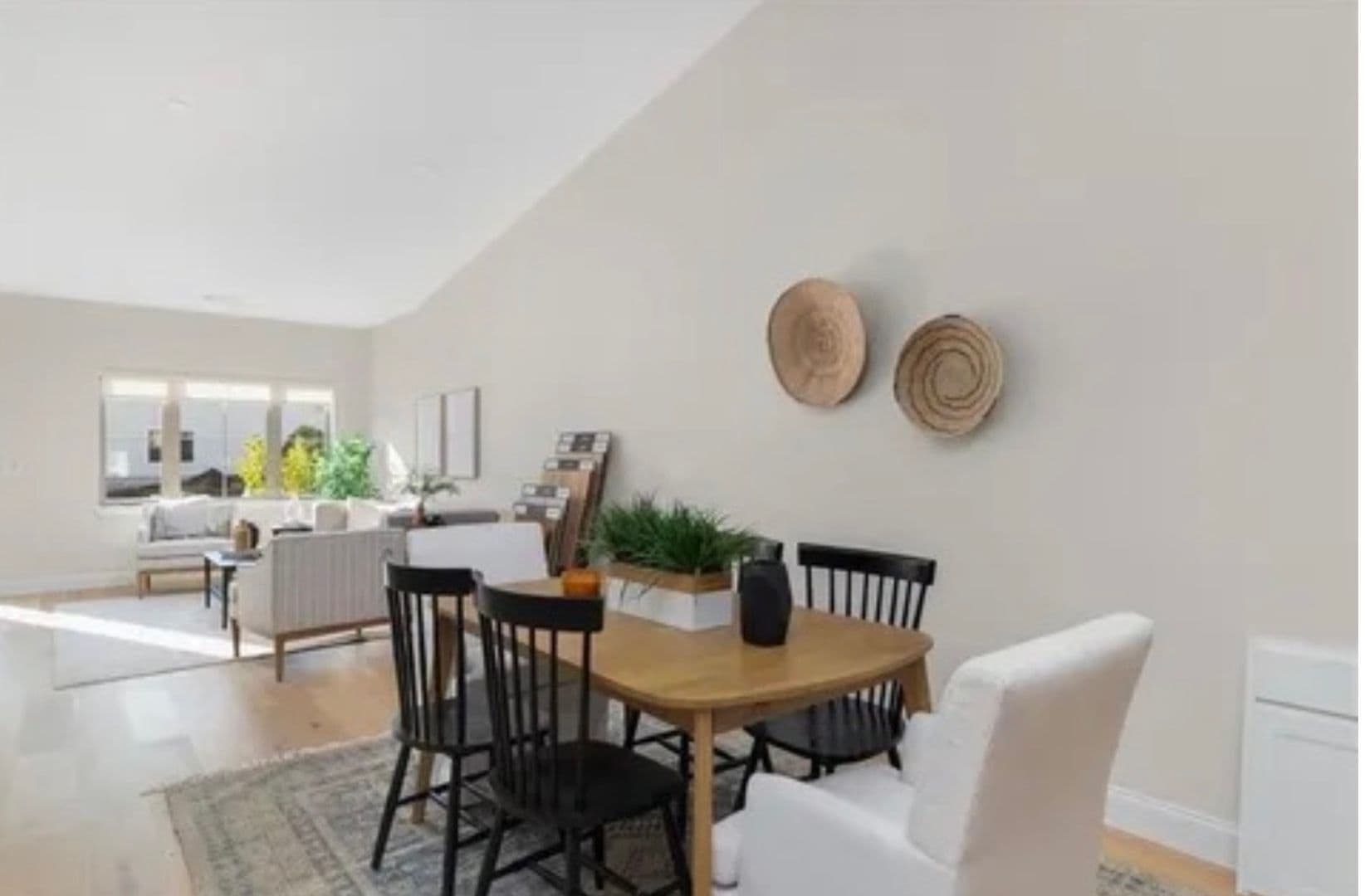 West Warwick Apartment: 32 - 34 West Valley Circle