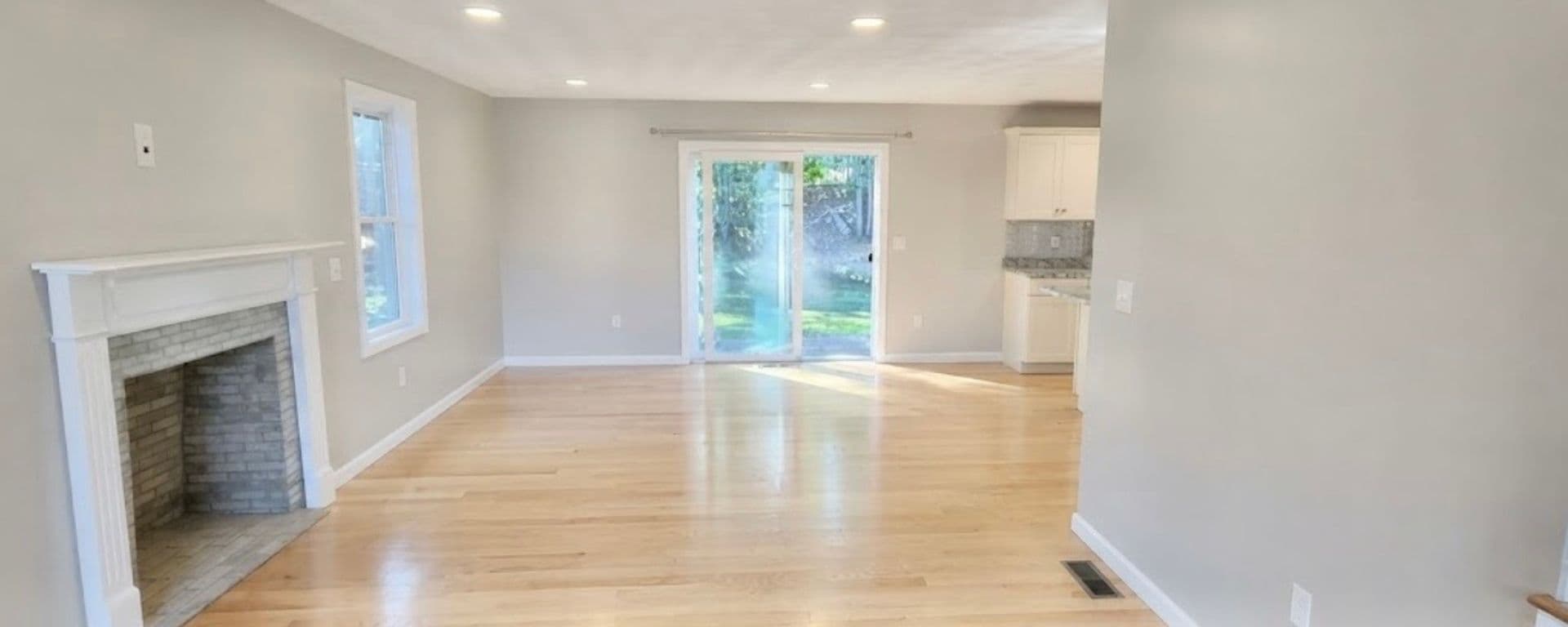 Johnson House: 20 Boulder Drive