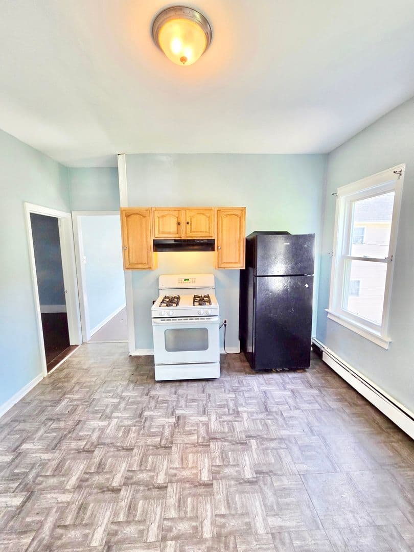 Providence Apartment: 97-99 Alverson Avenue