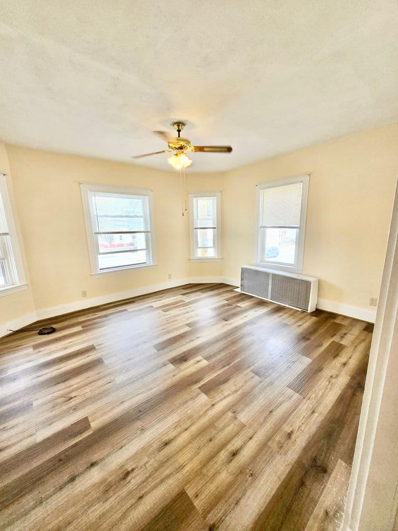Cranston Apartment: 1336 Cranston Street, 2nd Floor Right
