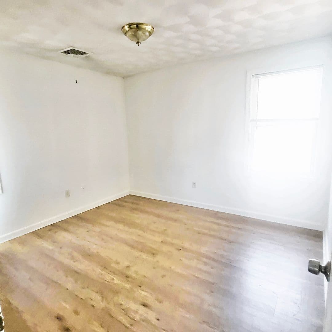 Providence House: 27 Felix Street #2