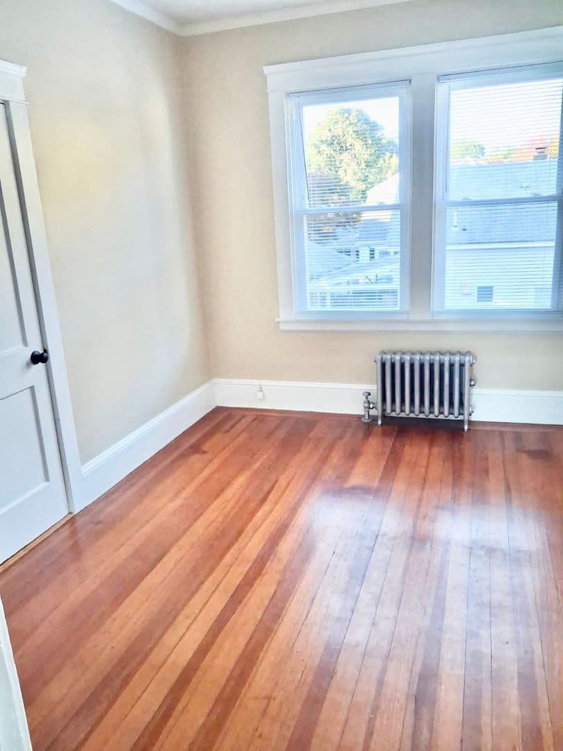 Providence House: 12-14 Enfield Avenue Unit 2