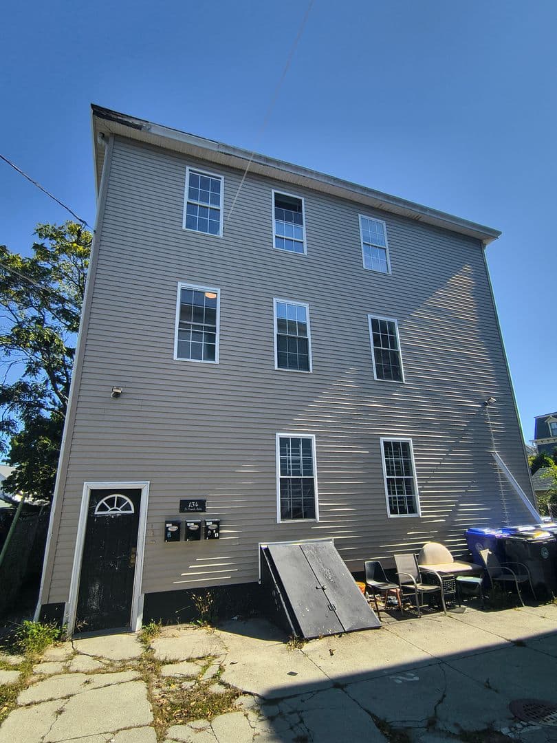 Providence Apartment: 132-134 DePasquale Avenue