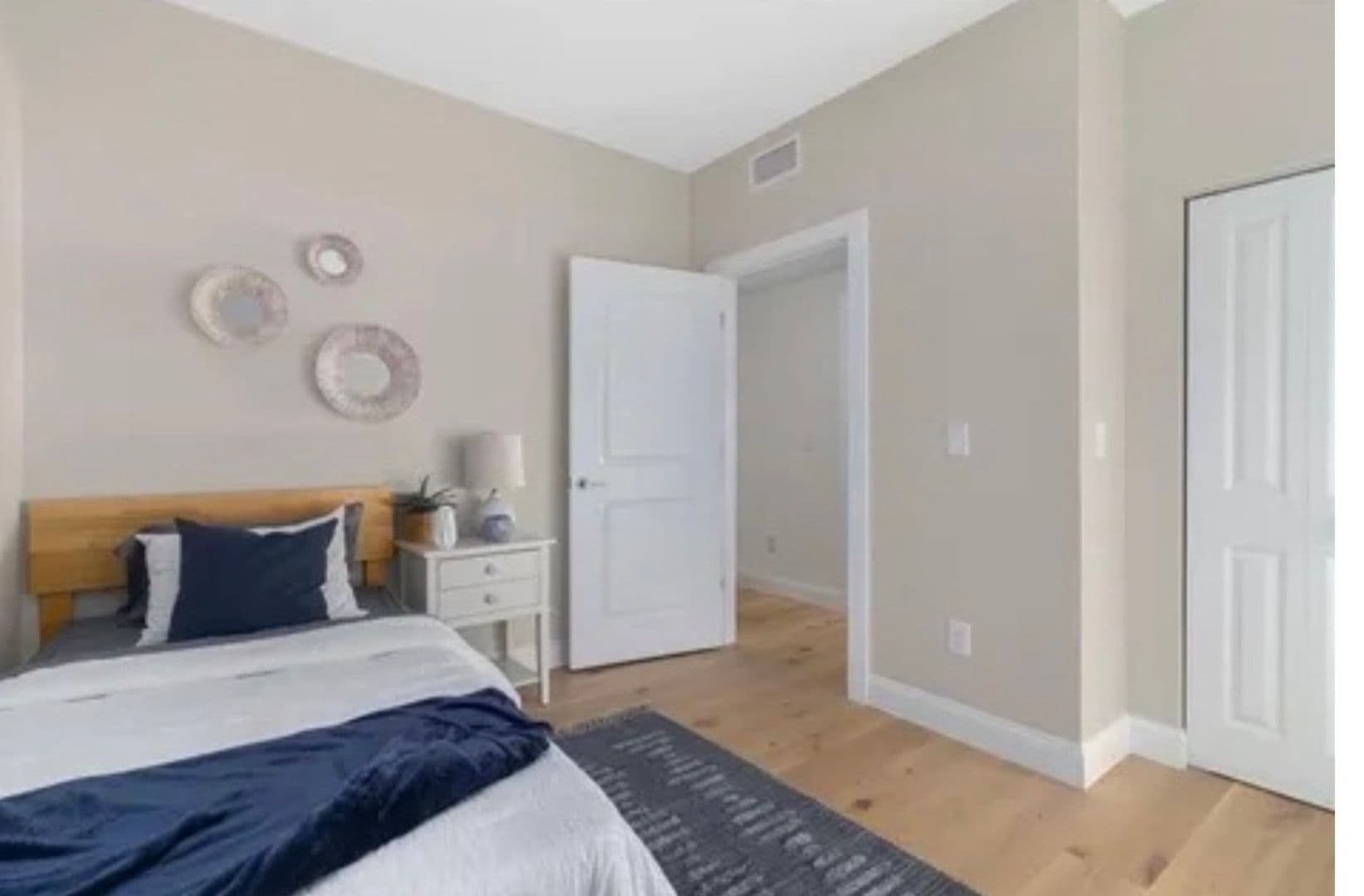 West Warwick Apartment: 32 - 34 West Valley Circle