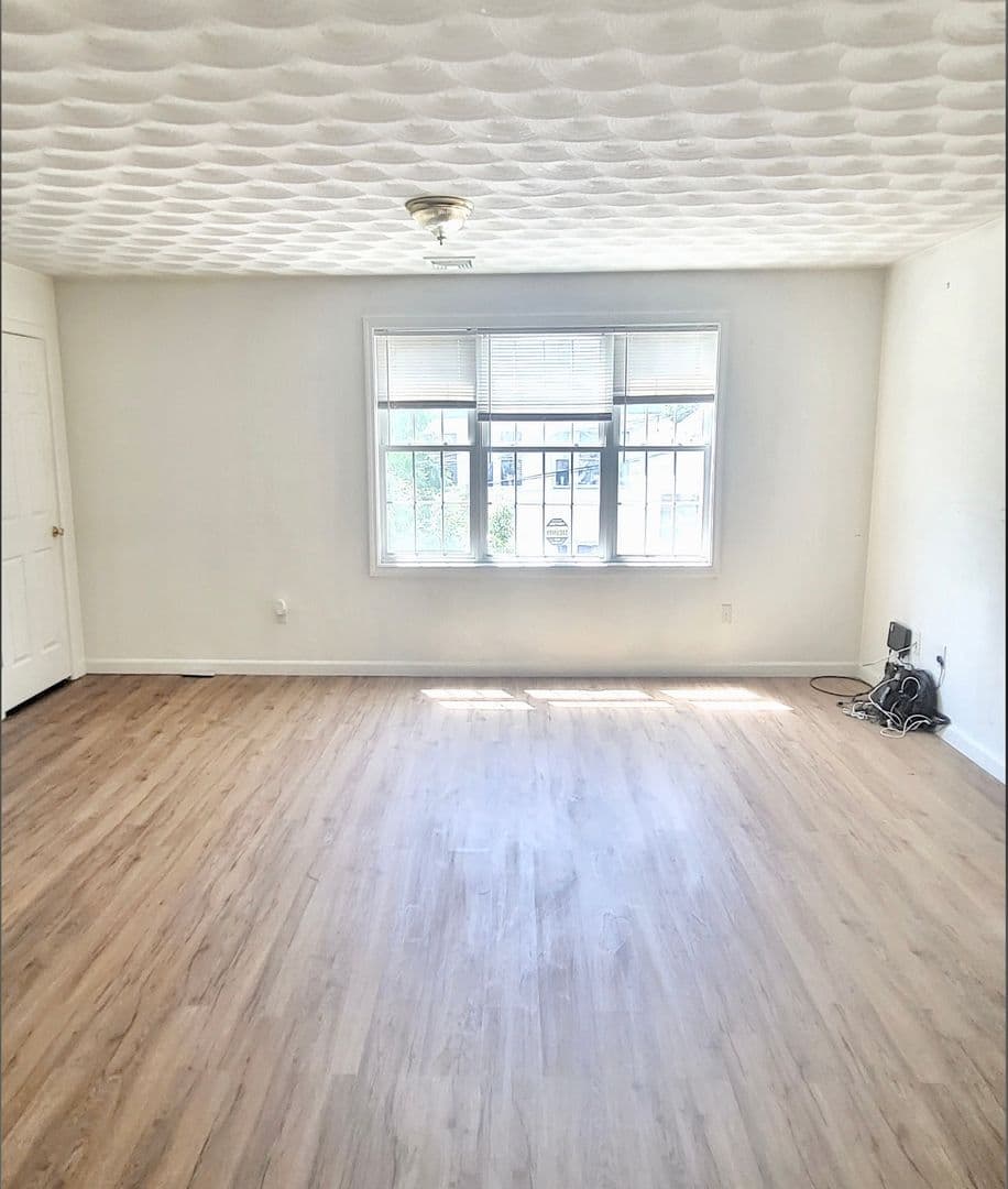 Providence House: 27 Felix Street #2