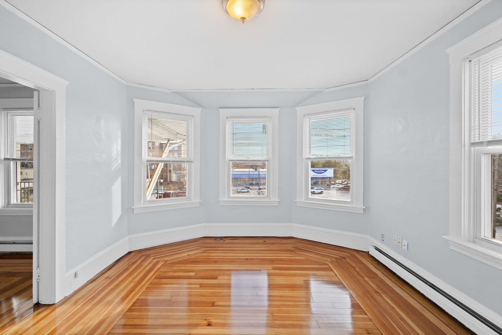 Pawtucket Apartment: 508 Lonsdale Avenue