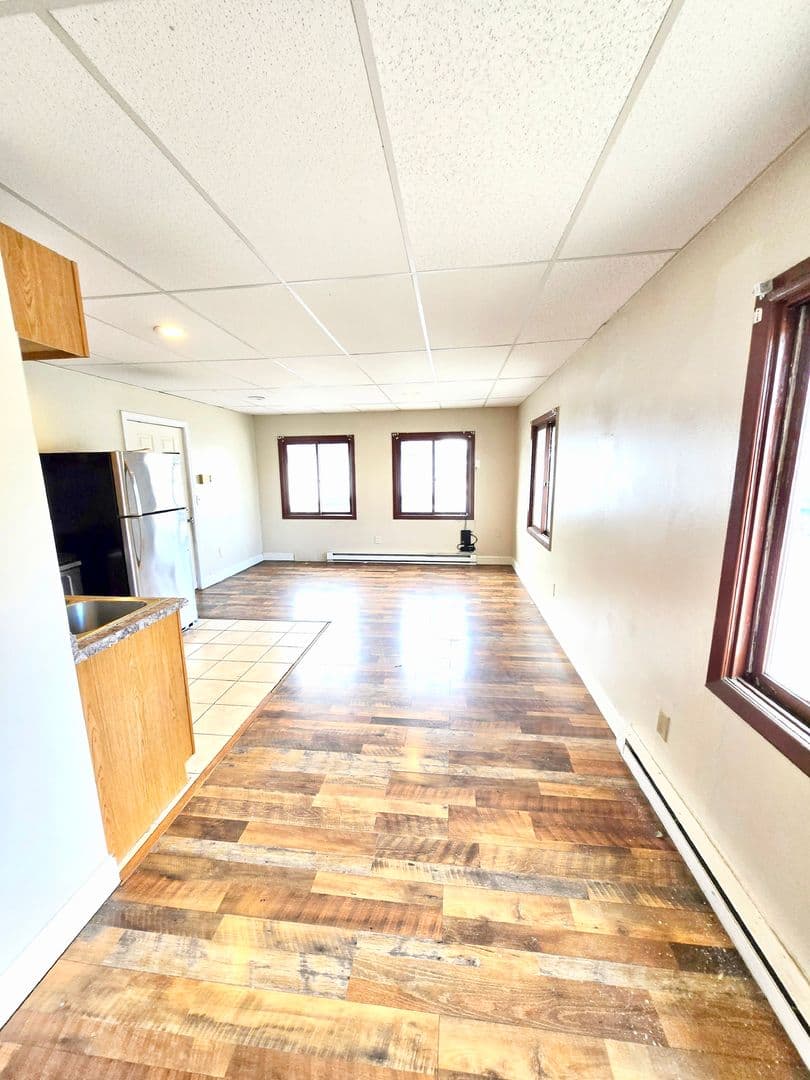 Cranston Apartment: 1340 Cranston Street, 1st Floor Front