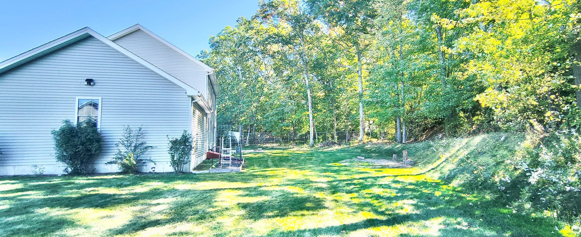 Johnson House: 20 Boulder Drive