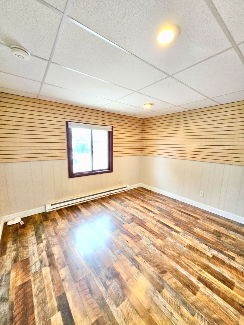 Cranston Apartment: 1340 Cranston Street, 1st Floor Front