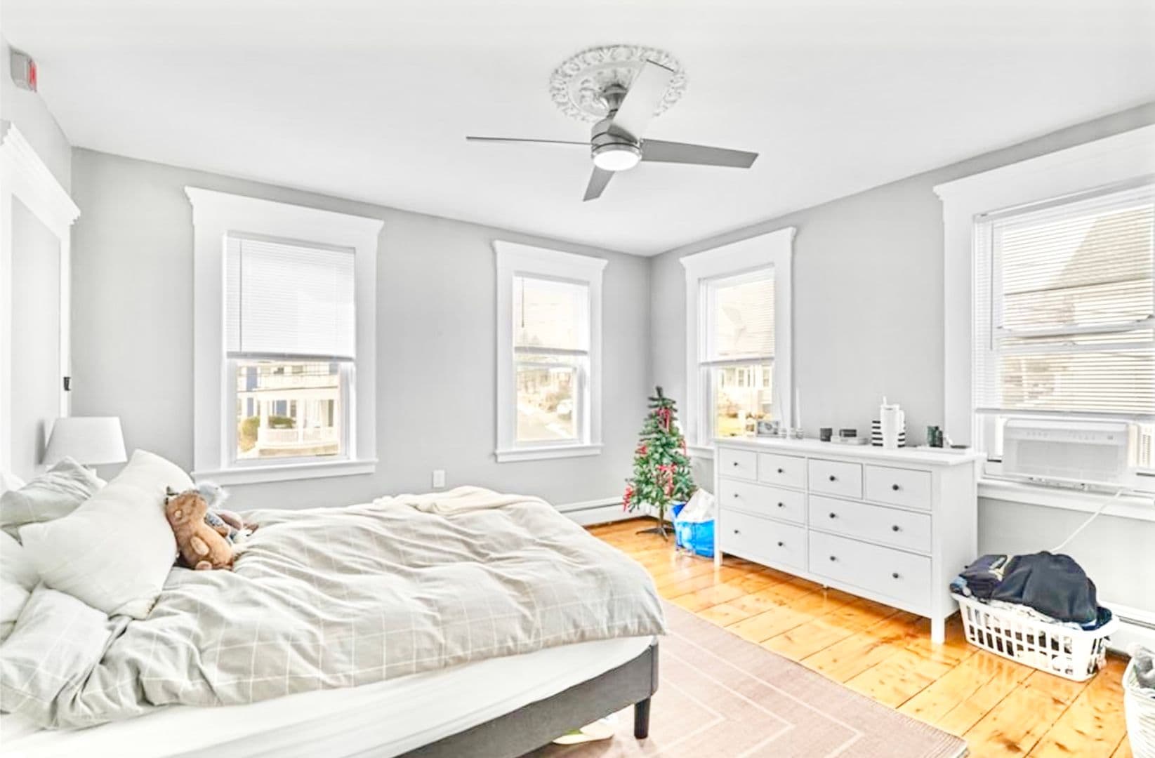 East Greenwich Apartment: 154 Peirce Street