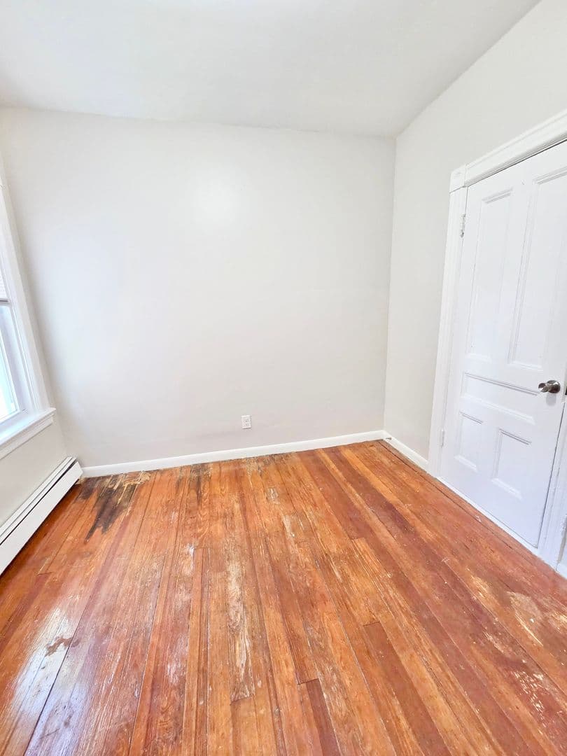 Pawtucket Apartment: 53 Sisson Street