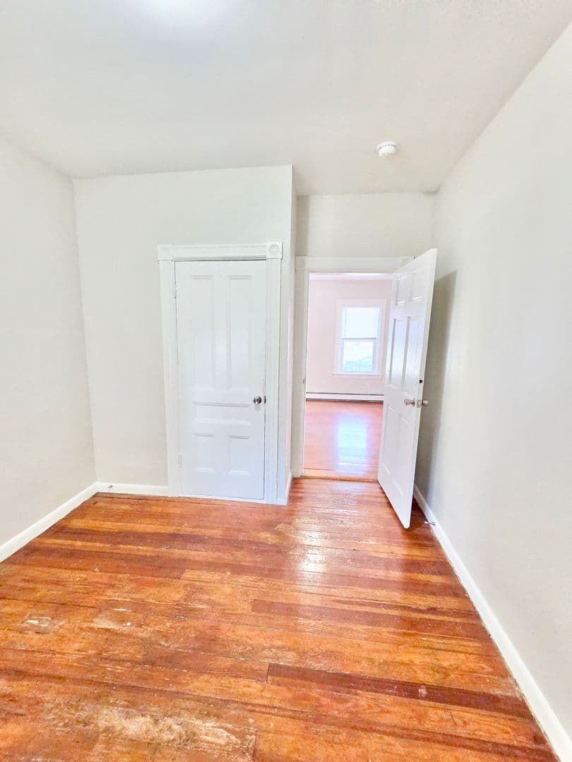 Pawtucket Apartment: 53 Sisson Street