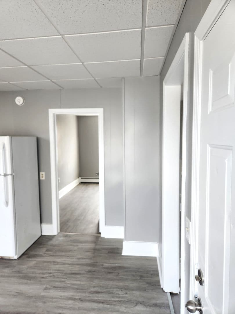 Pawtucket Apartment: 22 Lawn Avenue - Unit #2F