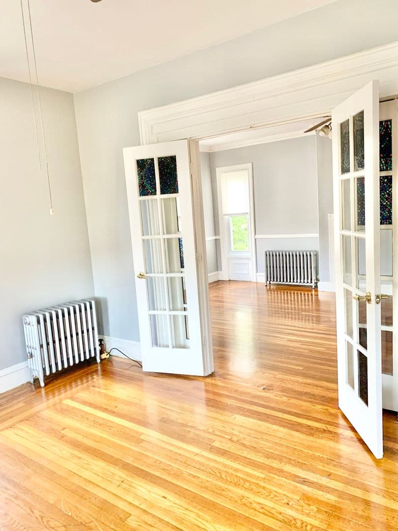 Providence Apartment: 72 Pocasset Avenue