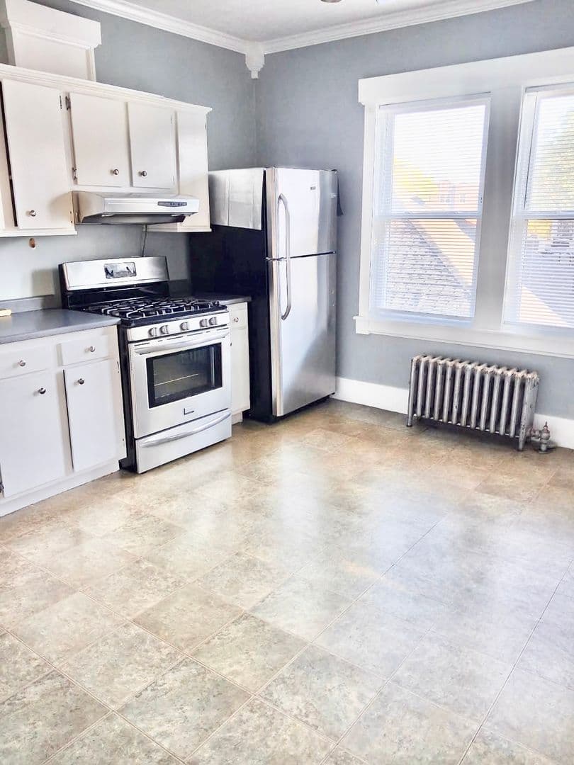 Providence House: 12-14 Enfield Avenue Unit 2