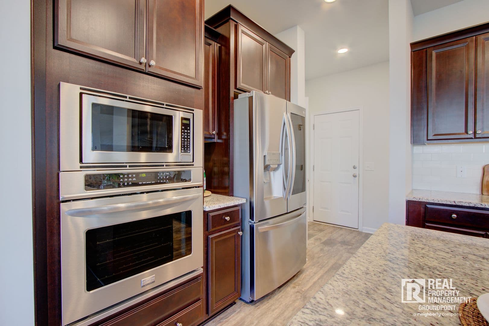 Ladson House: 9978 Winged Elm St