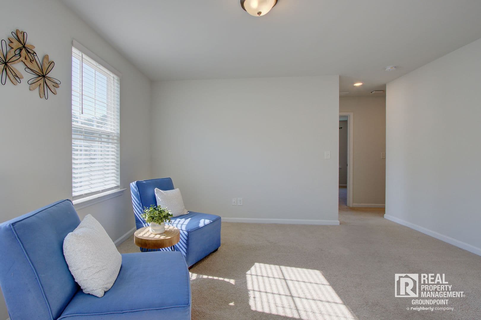 Ladson House: 9978 Winged Elm St