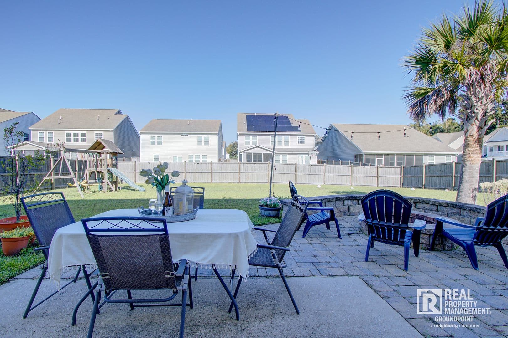 Ladson House: 9978 Winged Elm St