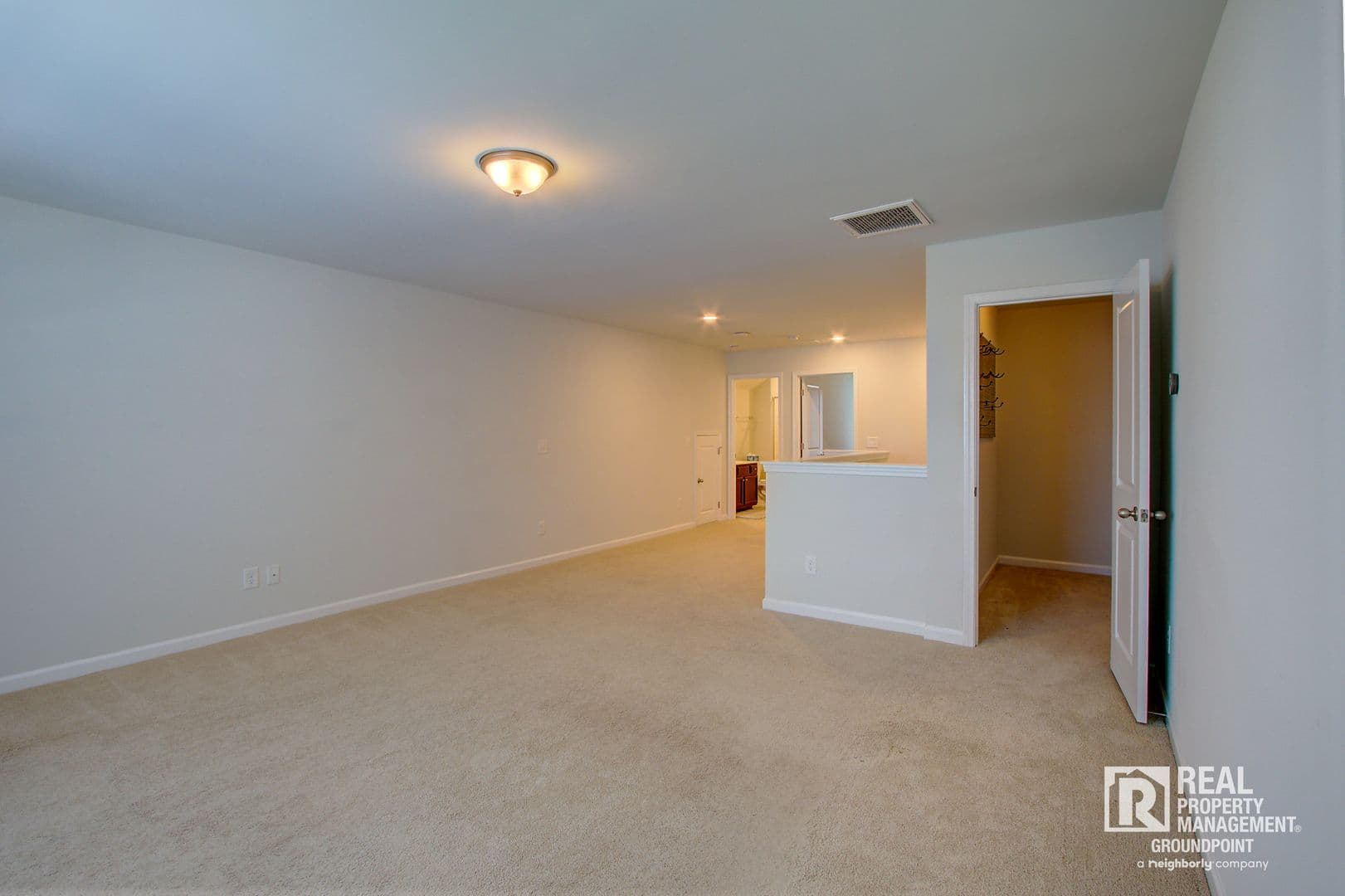 Ladson House: 9978 Winged Elm St