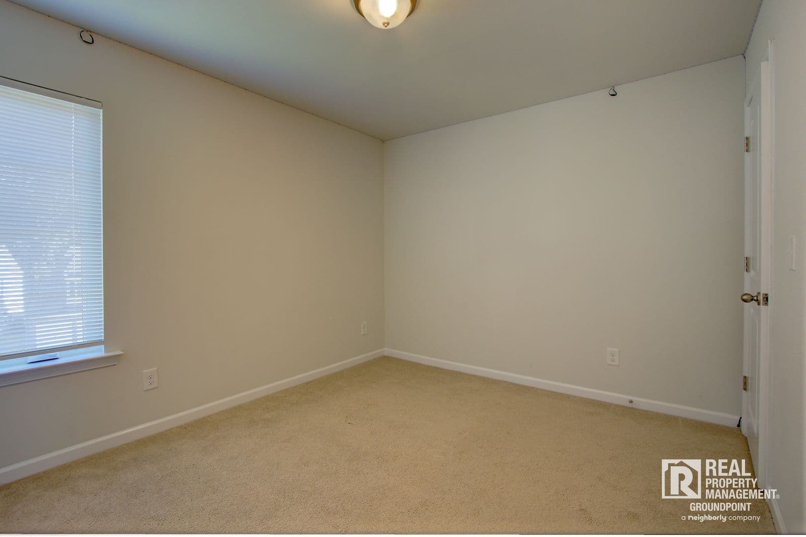 Ladson House: 9978 Winged Elm St