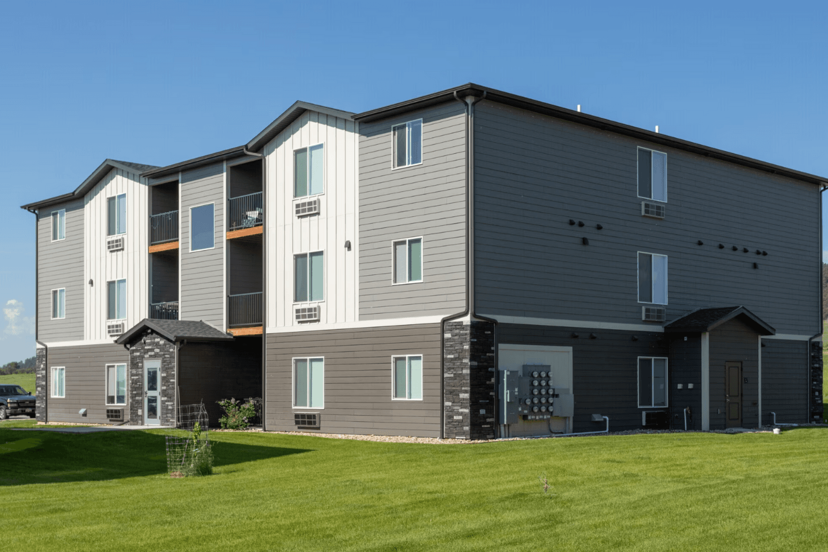 Rapid City Apartment: 3220 Champion Dr