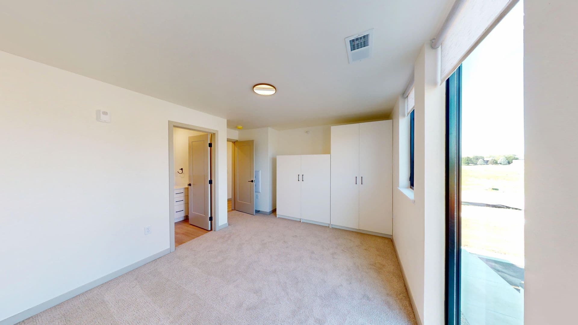 Crooks Apartment: 301 W Dianne St.