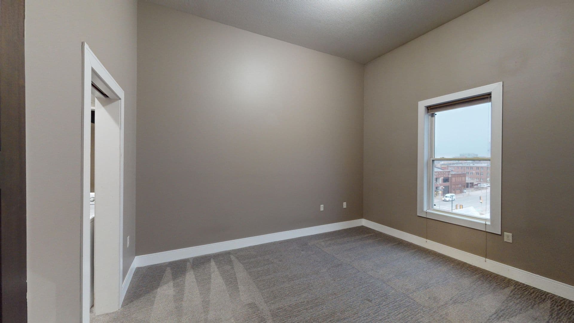 Sioux Falls Apartment: 115 N Dakota Ave