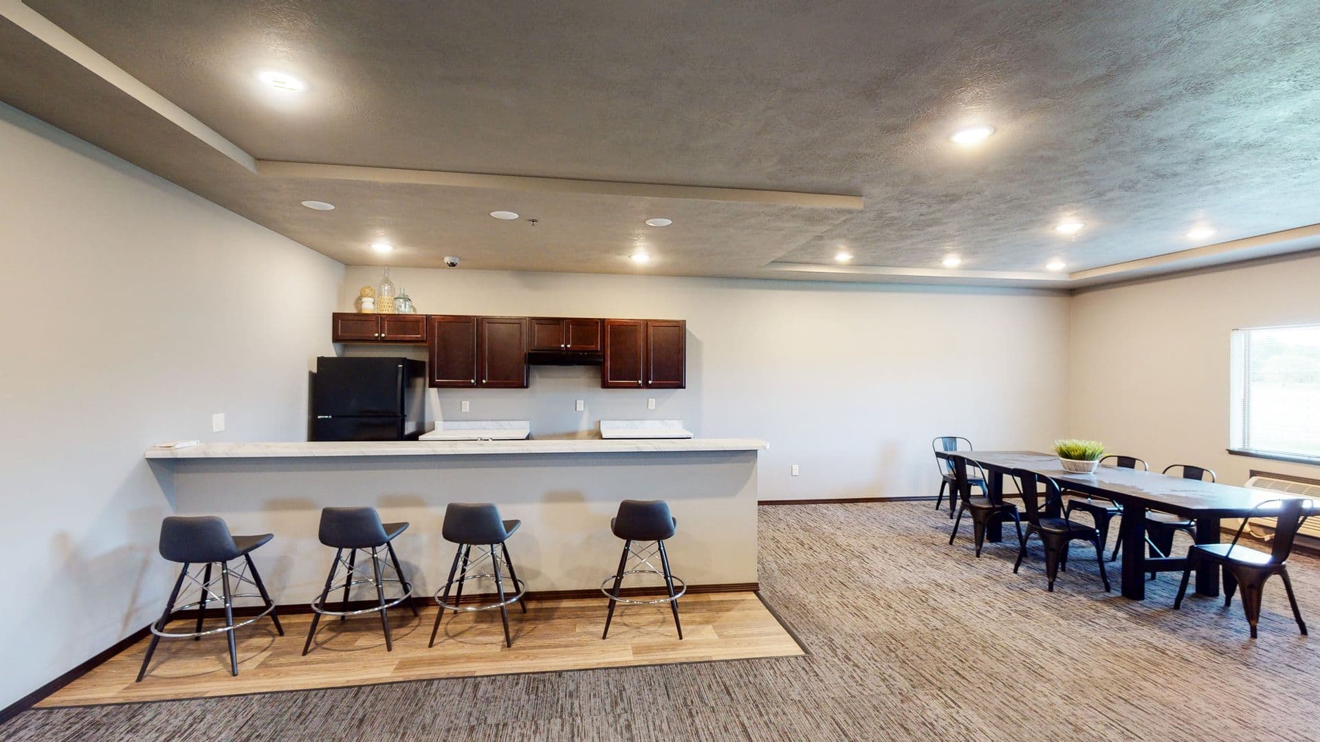 Spencer Apartment: 801 9th St. SW