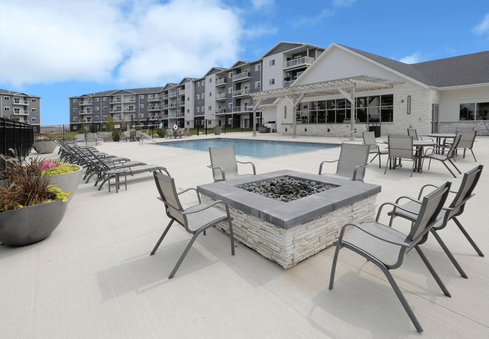 Sioux Falls Apartment: 5140 S Graystone Ave.