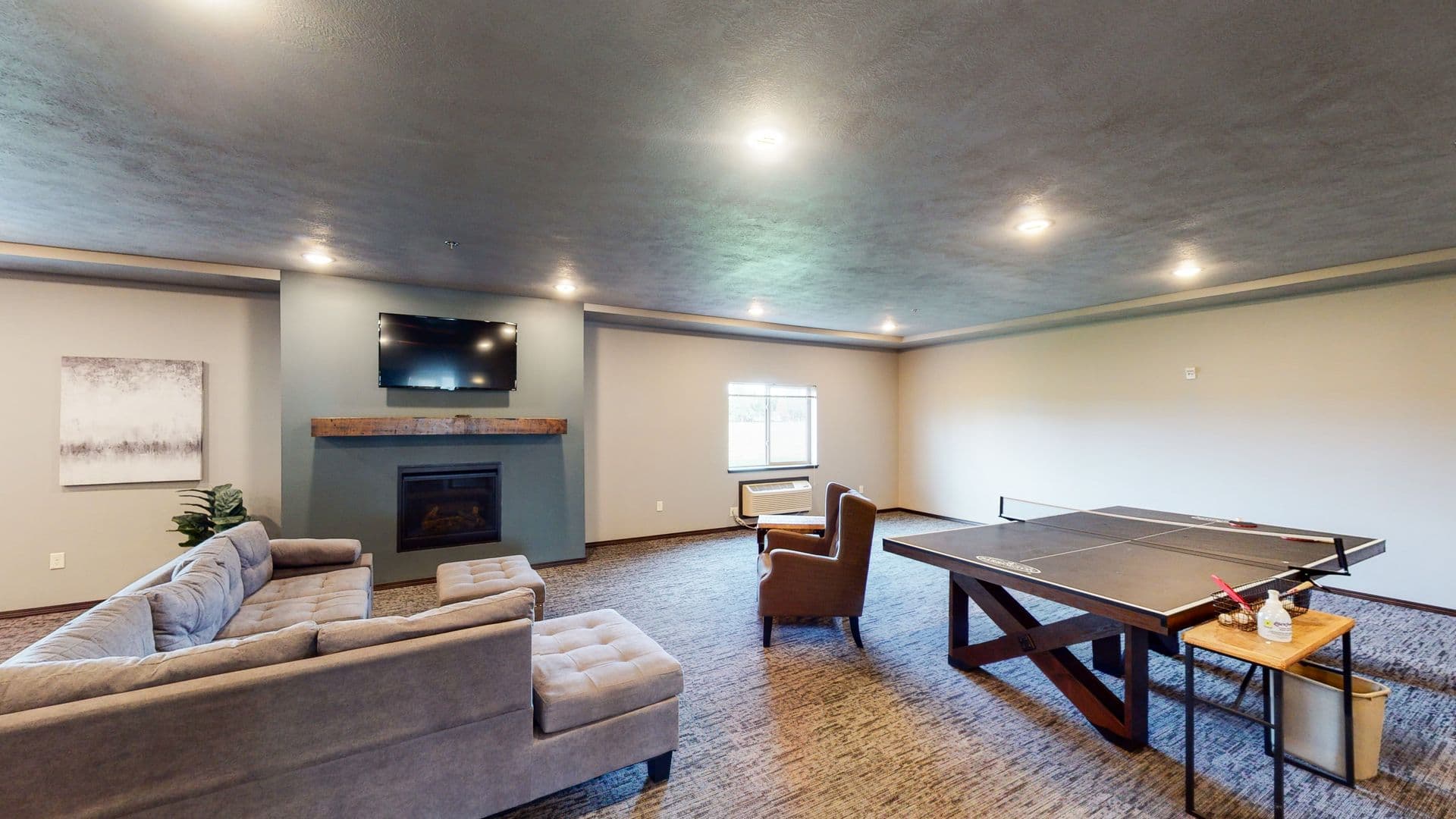 Spencer Apartment: 801 9th St. SW