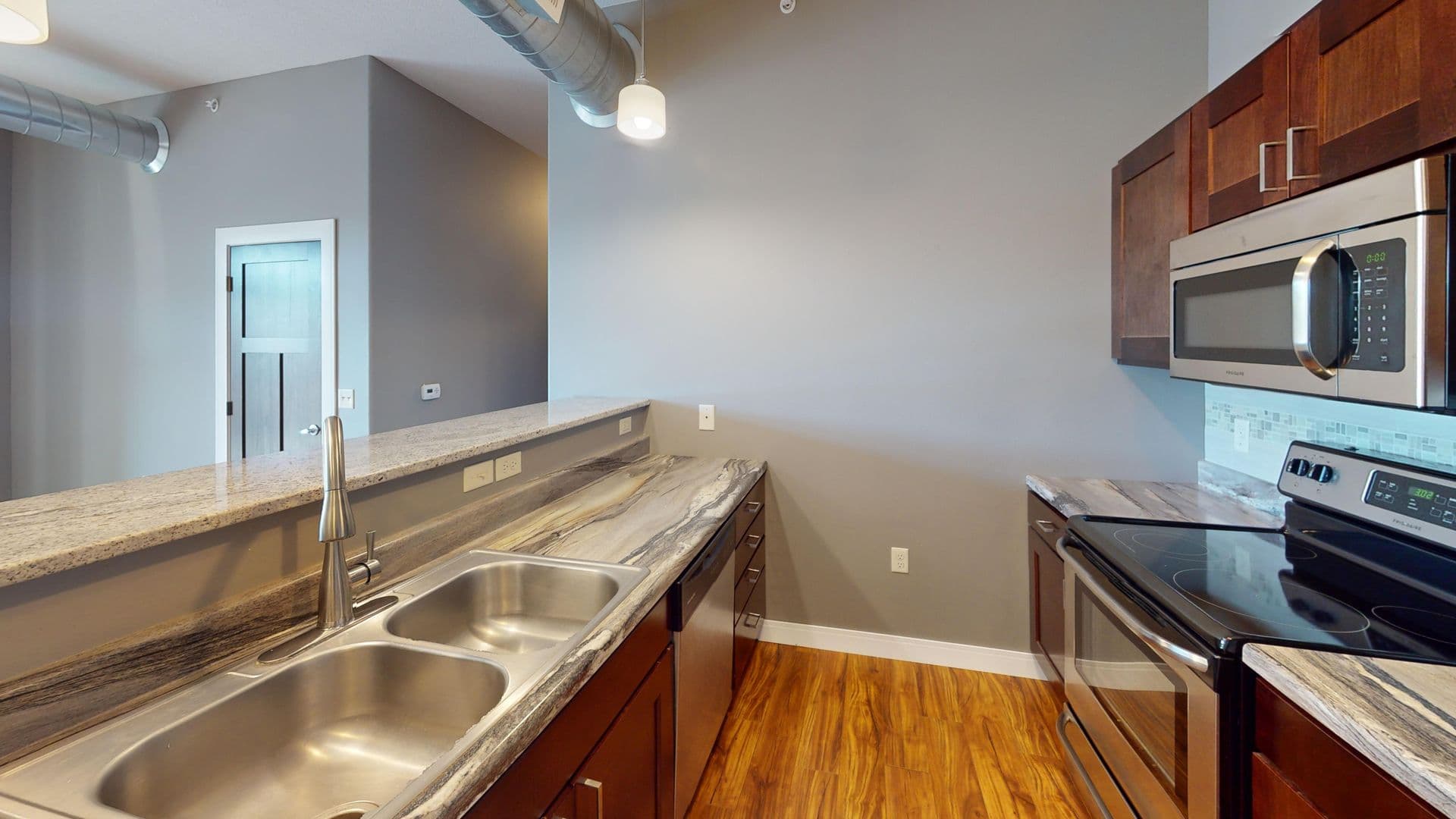 Sioux Falls Apartment: 115 N Dakota Ave
