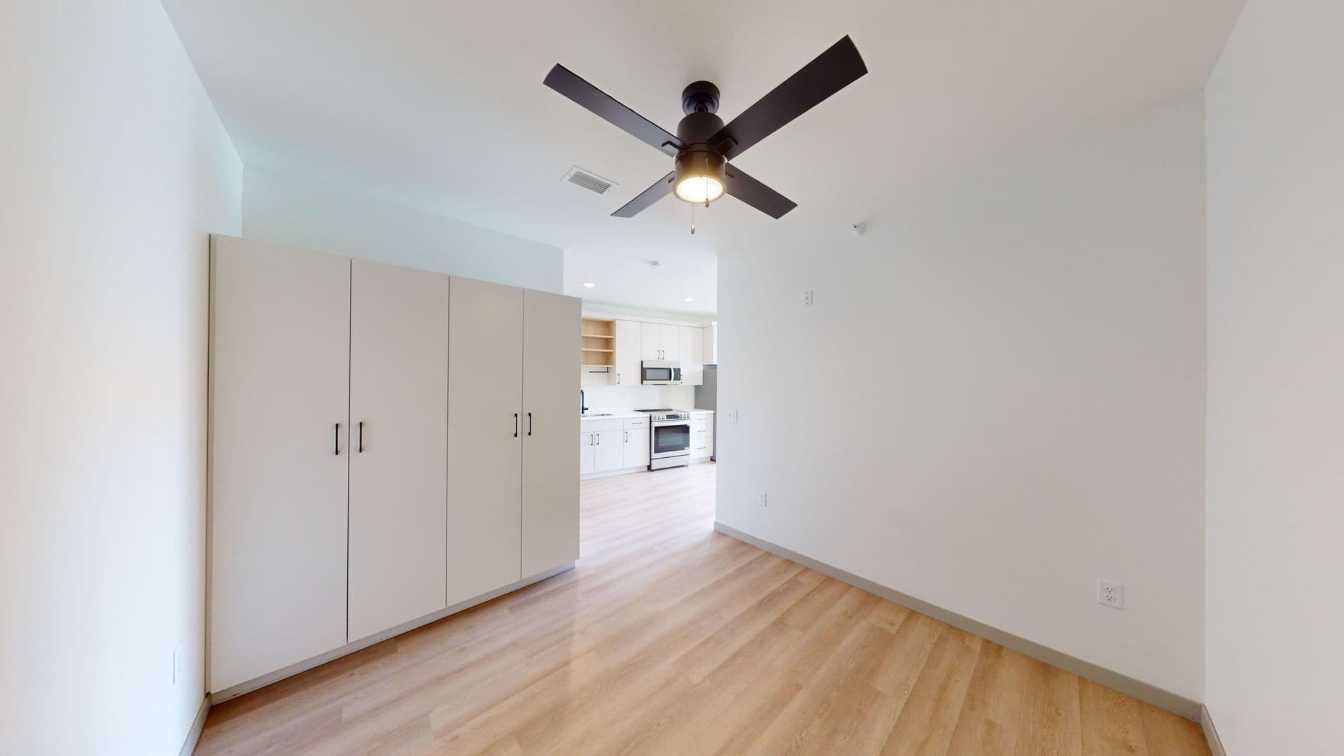 Sioux Falls Apartment: 2301 S Lorraine Pl