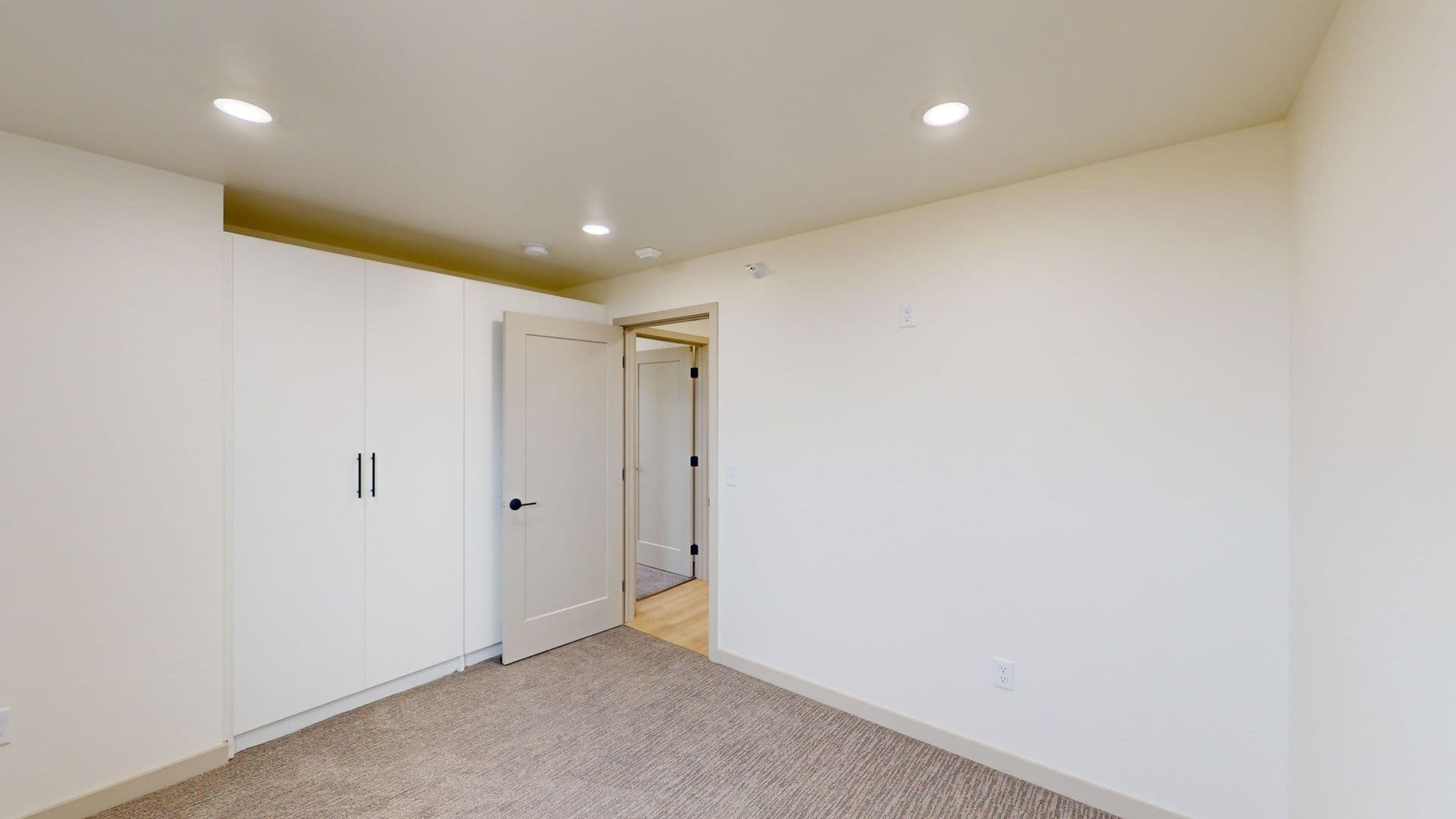 Sioux Falls Apartment: 3100 E Autumn Blaze Street