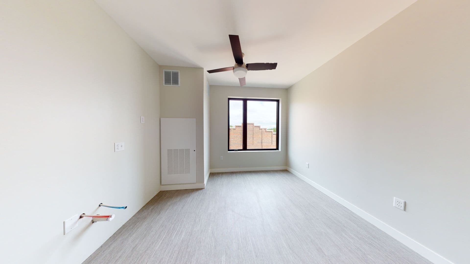Des Moines Apartment: 2530 University Avenue