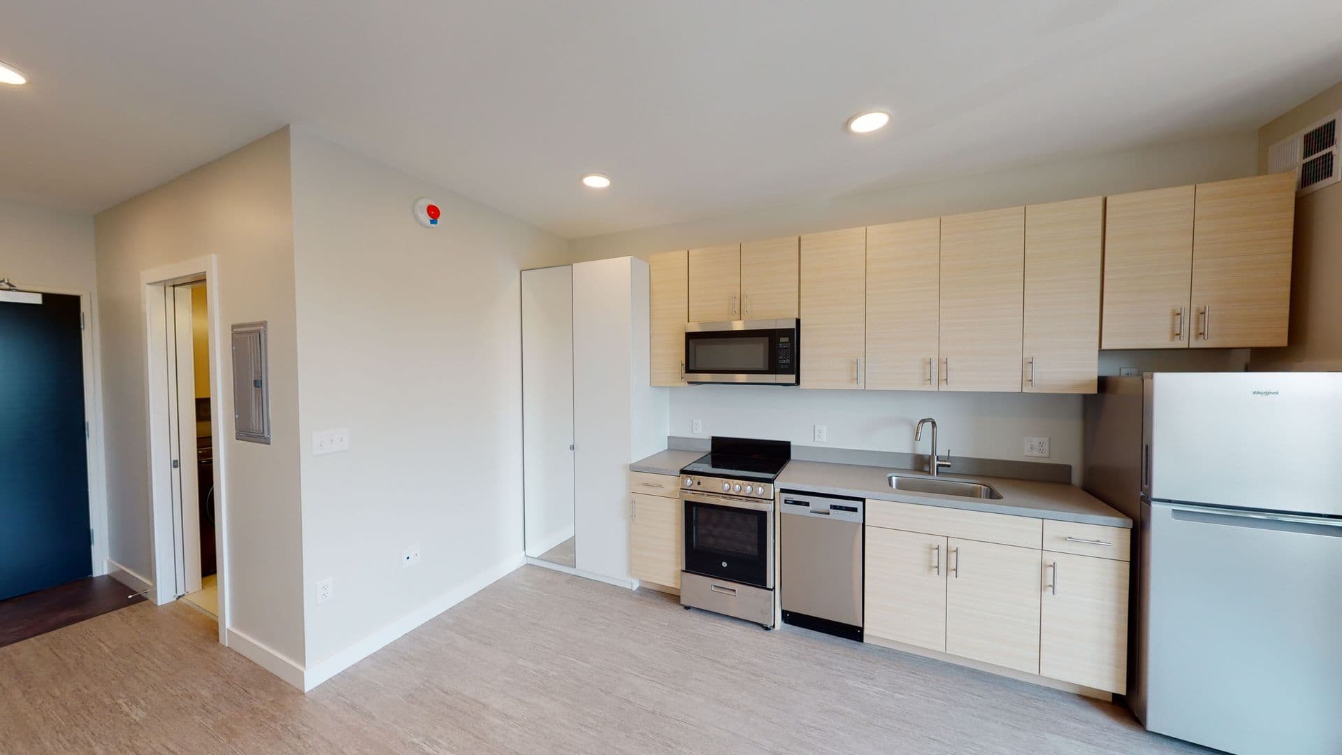 Des Moines Apartment: 2530 University Avenue