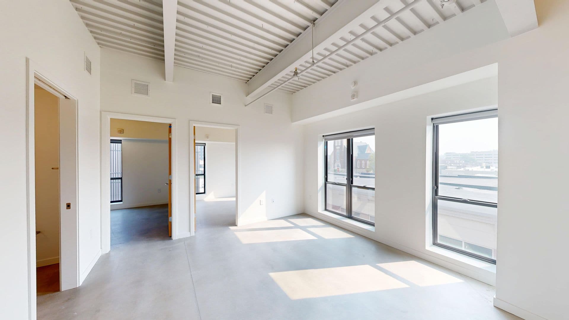 Des Moines Apartment: 418 East Grand Ave