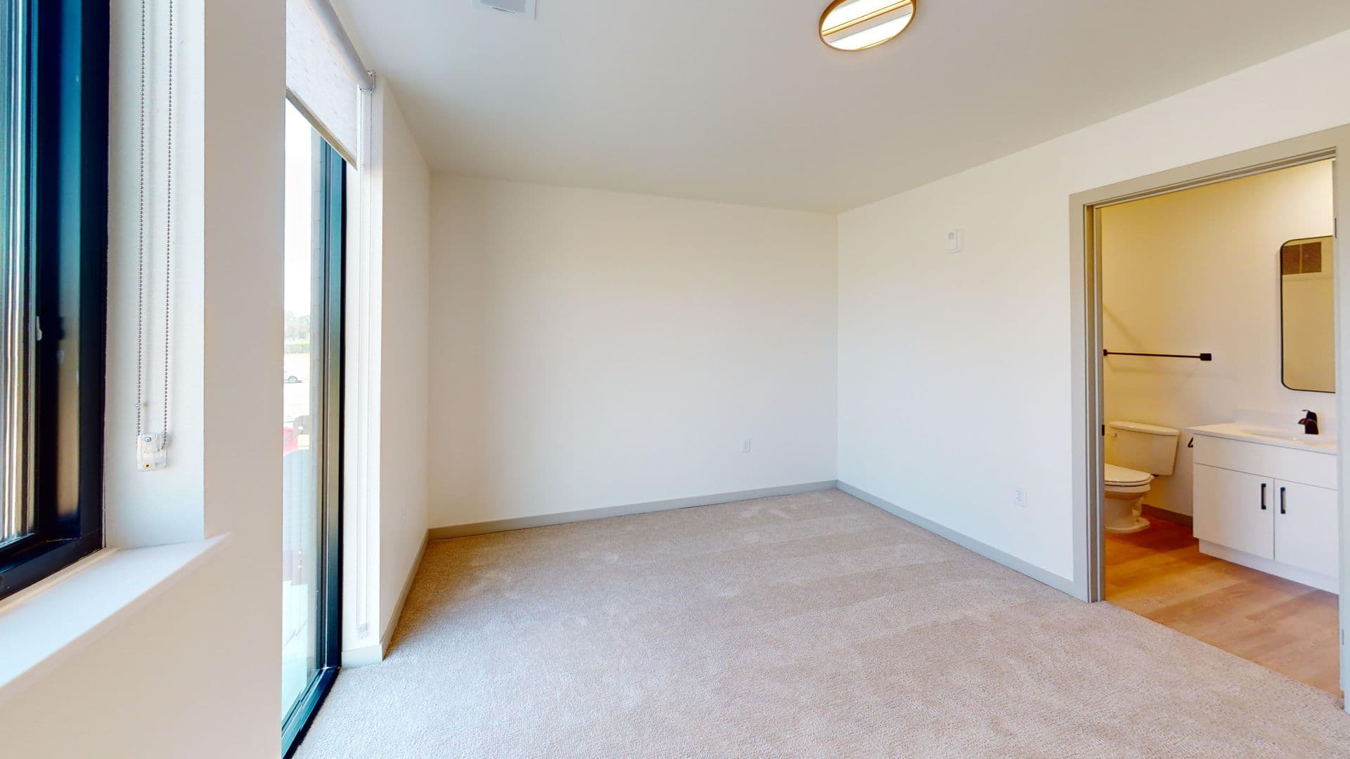 Crooks Apartment: 301 W Dianne St.