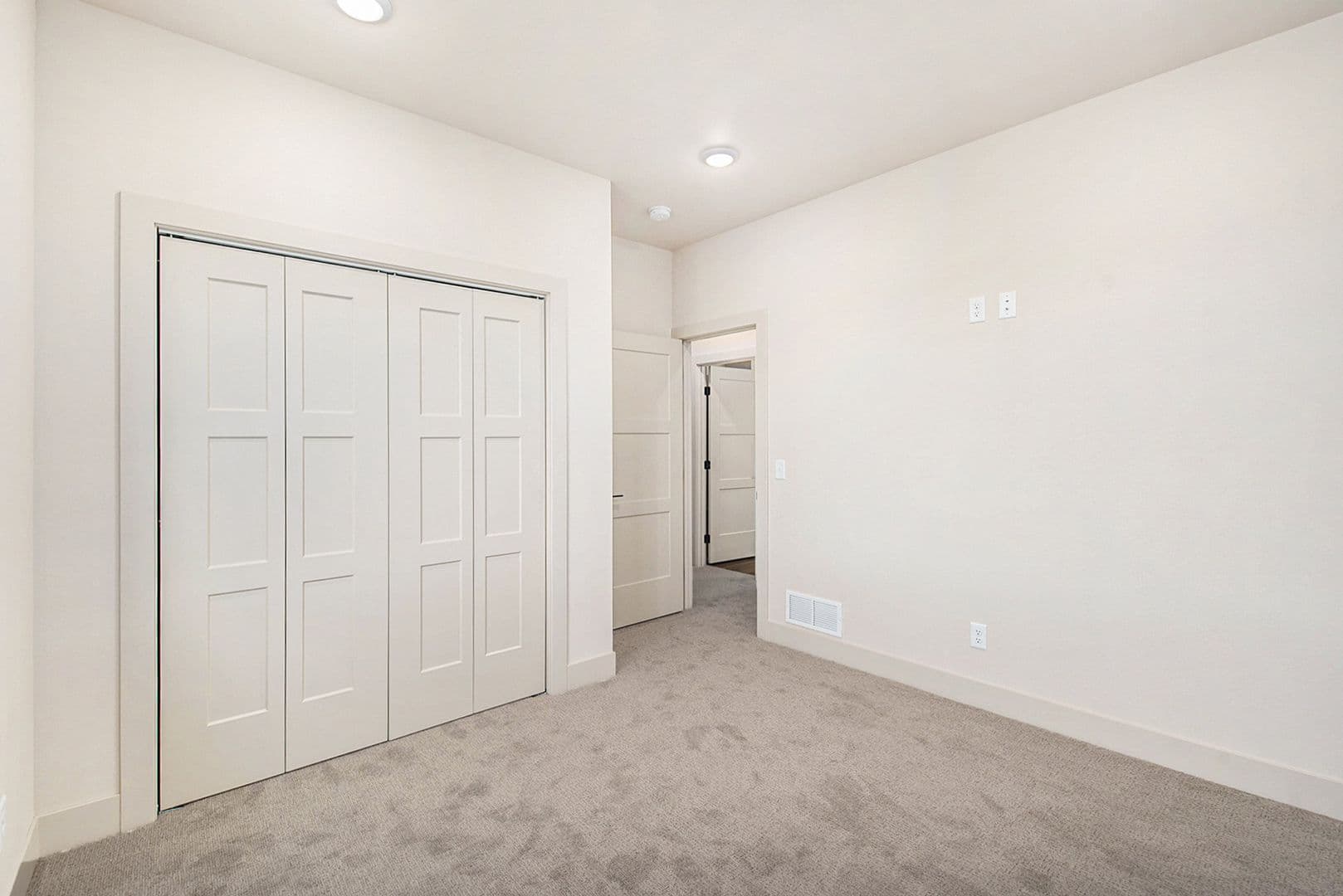 Sioux Falls Apartment: 5801 E Revere Drive