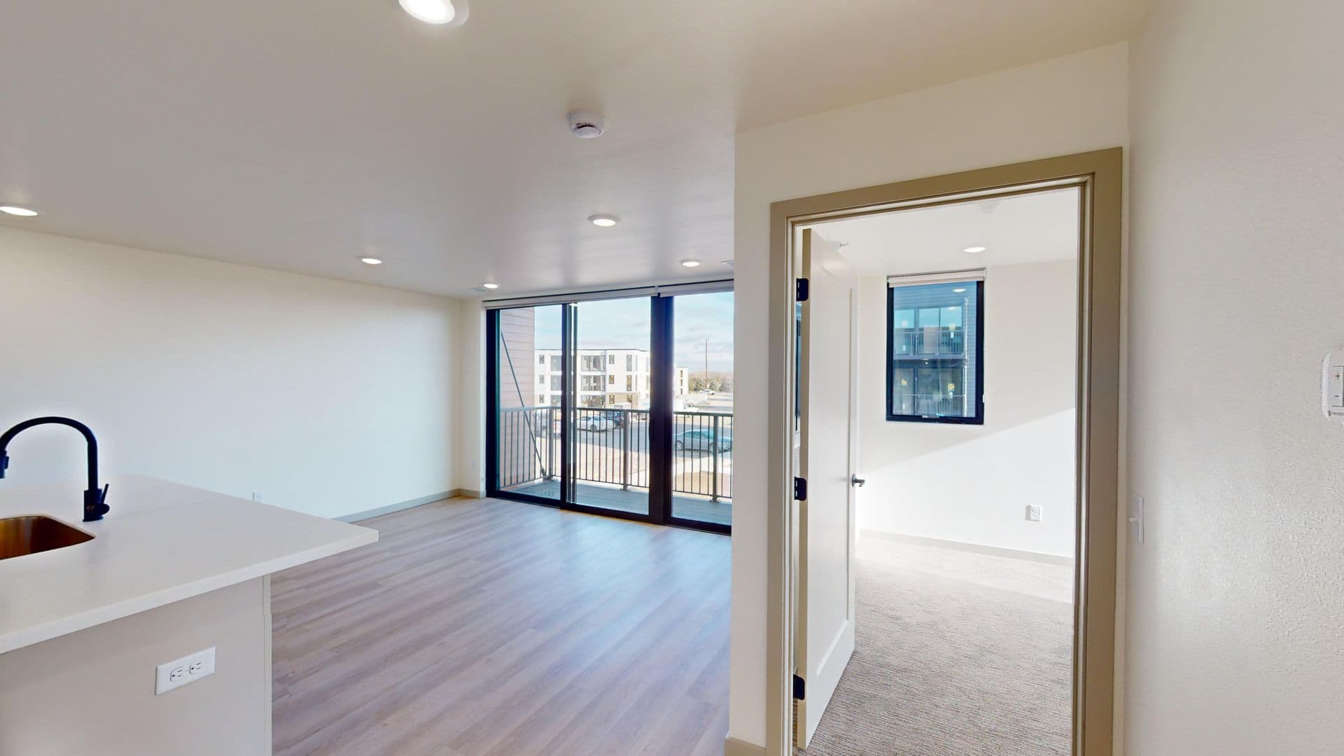 Brandon Apartment: 2401 E Country Club Ave