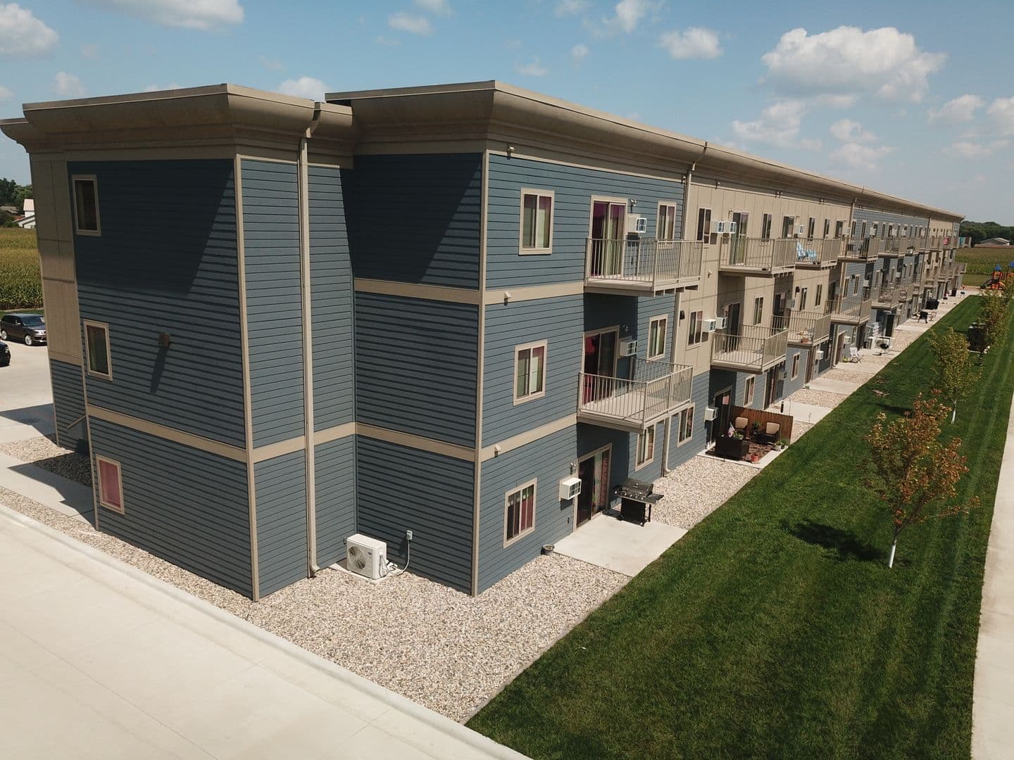 Spencer Apartment: 801 9th St. SW