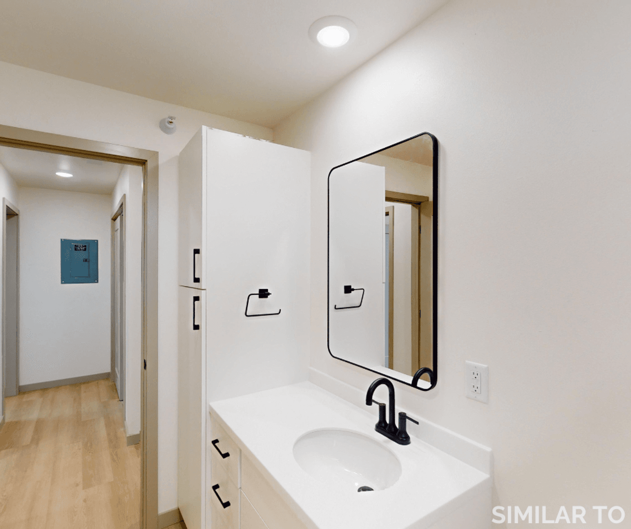 Brandon Apartment: 2401 E Country Club Ave