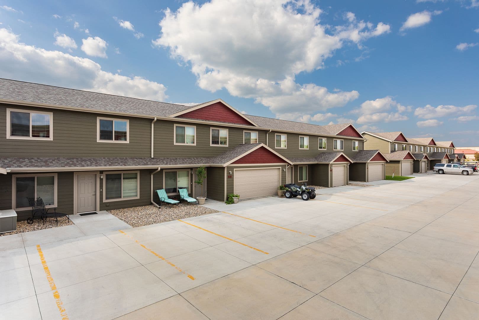 Spirit Lake Apartment: 4200 Sunner Ave.