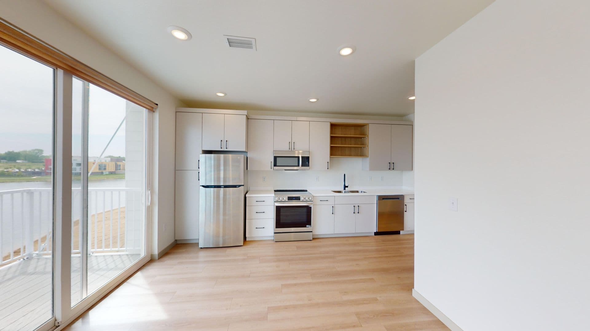Sioux Falls Apartment: 2301 S Lorraine Pl