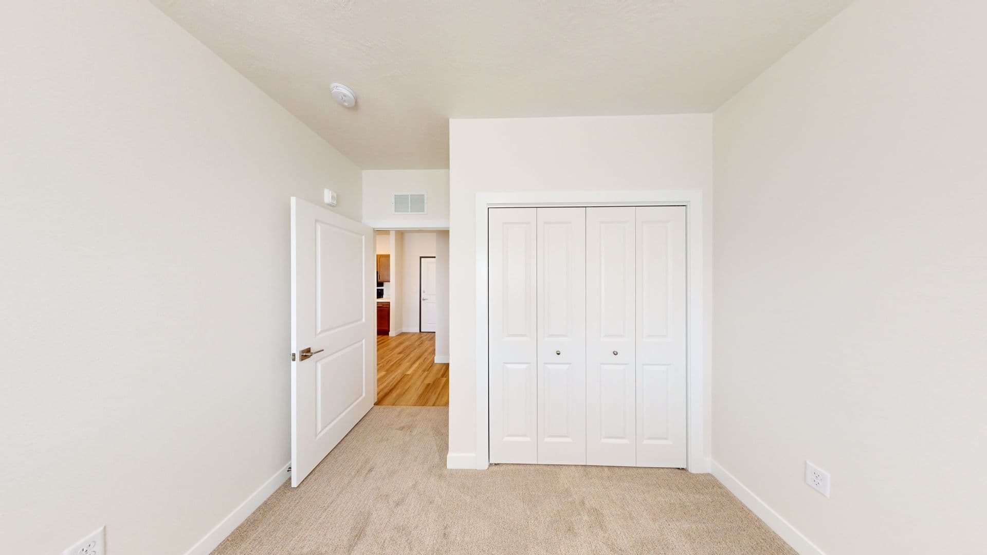 Sioux City Apartment: 1720 Morningside Ave